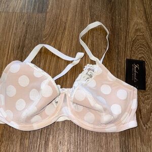 Fredericks of Hollywood 32D NWT
